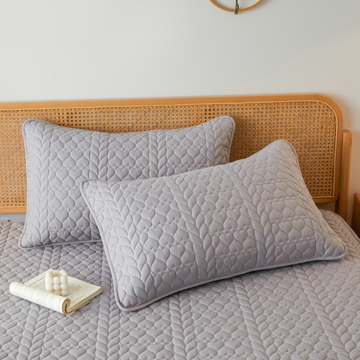 91家纺网 家纺一手货源 找家纺 芬晴家纺 2025新款A类母婴级大豆防水夹棉床笠系列-约定-心动-繁花 约定-星灰