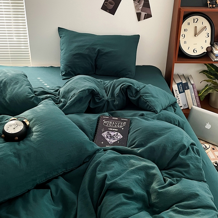 91家纺网 家纺一手货源 找家纺 优尚佳生活馆 2025新款ins风超柔褶皱亲肤磨毛水洗棉四件套纯色系列（风格二） 宝石绿