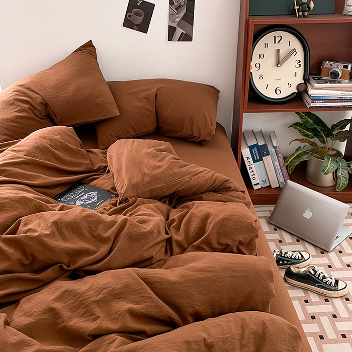 91家纺网 家纺一手货源 找家纺 优尚佳生活馆 2025新款ins风超柔褶皱亲肤磨毛水洗棉四件套纯色系列（风格二） 焦糖