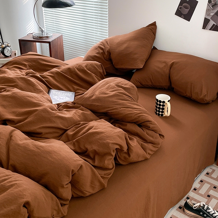 91家纺网 家纺一手货源 找家纺 优尚佳生活馆 2025新款ins风超柔褶皱亲肤磨毛水洗棉四件套纯色系列（风格二） 焦糖