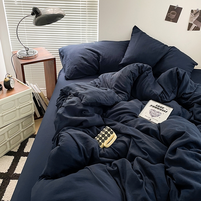 91家纺网 家纺一手货源 找家纺 优尚佳生活馆 2025新款ins风超柔褶皱亲肤磨毛水洗棉四件套纯色系列（风格二） 梦幻蓝