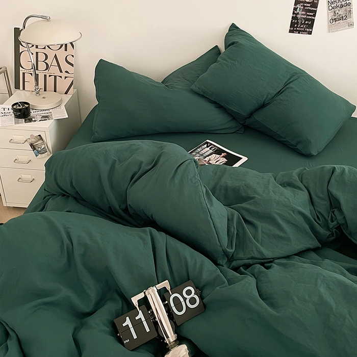 91家纺网 家纺一手货源 找家纺 优尚佳生活馆 2025新款ins风超柔褶皱亲肤磨毛水洗棉四件套纯色系列（风格一） 宝石绿
