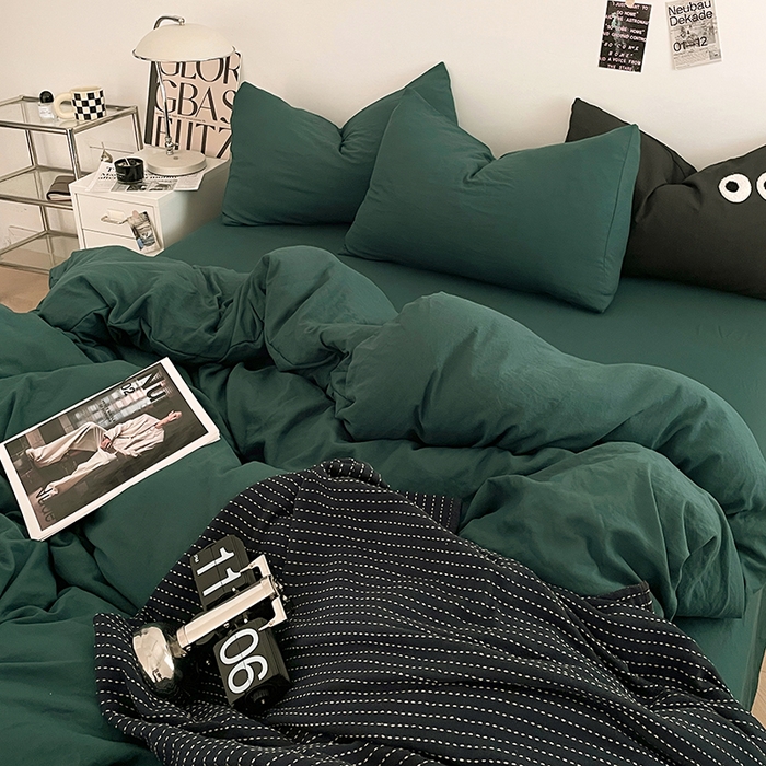 91家纺网 家纺一手货源 找家纺 优尚佳生活馆 2025新款ins风超柔褶皱亲肤磨毛水洗棉四件套纯色系列（风格一） 宝石绿