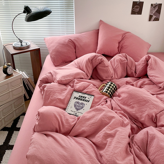 91家纺网 家纺一手货源 找家纺 优尚佳生活馆 2025新款ins风超柔褶皱亲肤磨毛水洗棉四件套纯色系列（风格二） 梦露粉