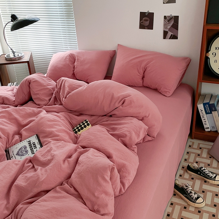 91家纺网 家纺一手货源 找家纺 优尚佳生活馆 2025新款ins风超柔褶皱亲肤磨毛水洗棉四件套纯色系列（风格二） 梦露粉