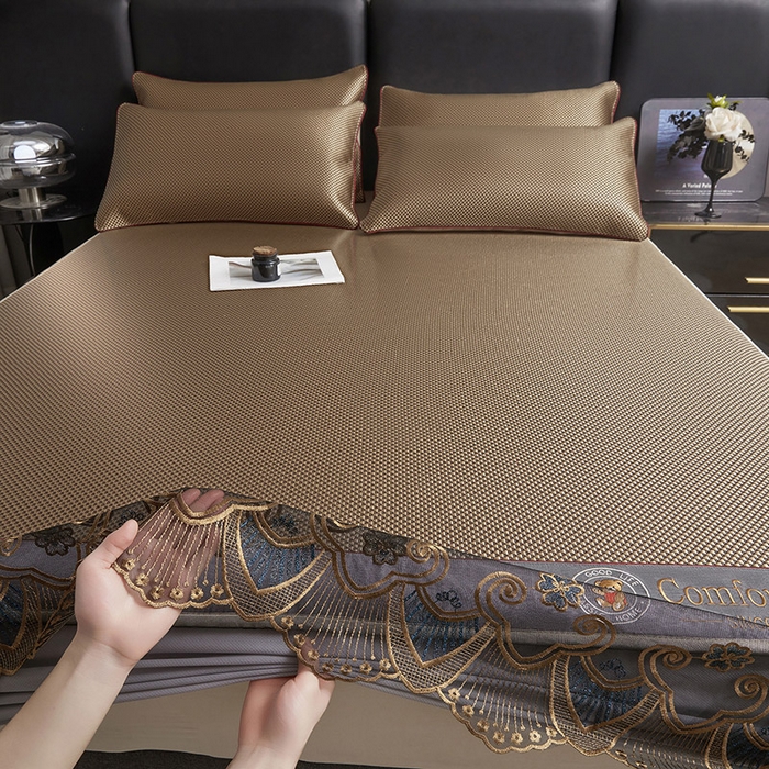 91家纺网 家纺一手货源 找家纺 情恒家纺 2025新款冰藤席床笠款三件套 皇朝 炽金