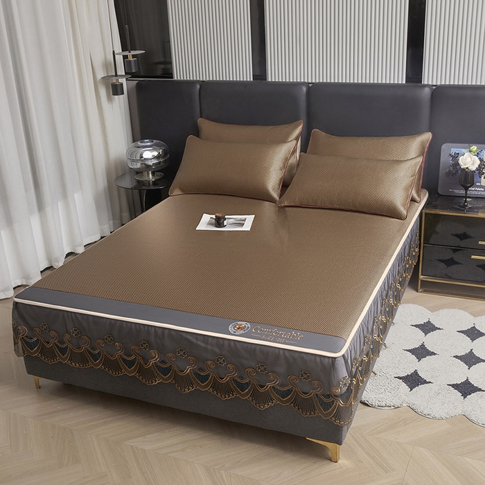 91家纺网 家纺一手货源 找家纺 情恒家纺 2025新款冰藤席床笠款三件套 皇朝 炽金