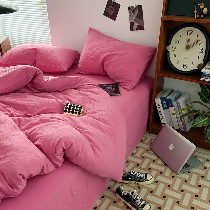 91家纺网 家纺一手货源 找家纺 优尚佳生活馆 2025新款ins风超柔褶皱亲肤磨毛水洗棉四件套纯色系列（风格二） 优尚玫红