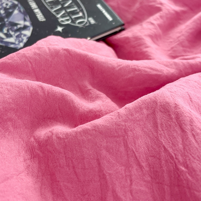 91家纺网 家纺一手货源 找家纺 优尚佳生活馆 2025新款ins风超柔褶皱亲肤磨毛水洗棉四件套纯色系列（风格二） 优尚玫红
