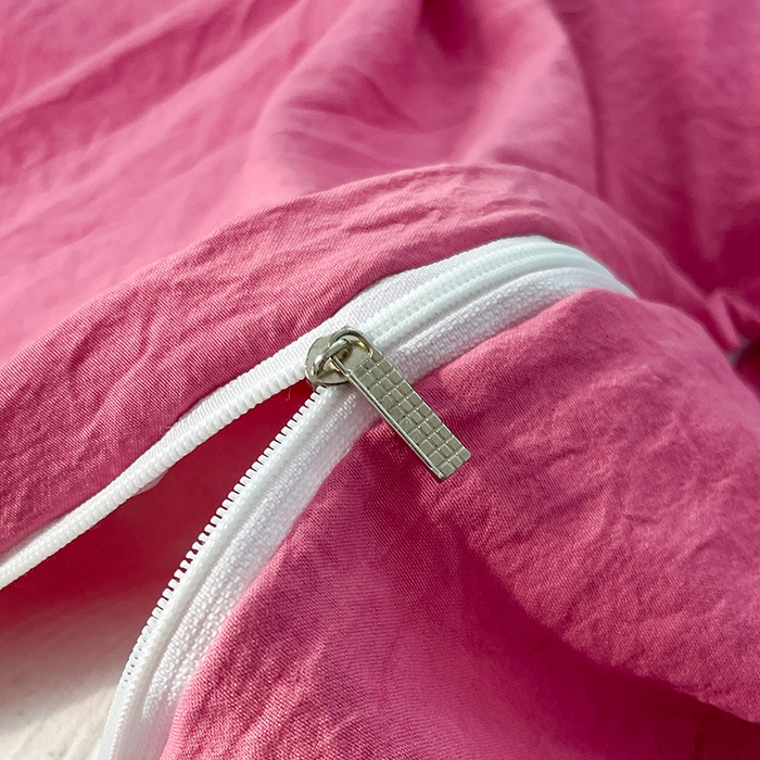 91家纺网 家纺一手货源 找家纺 优尚佳生活馆 2025新款ins风超柔褶皱亲肤磨毛水洗棉四件套纯色系列（风格二） 优尚玫红