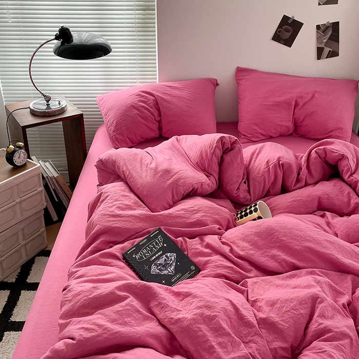 91家纺网 家纺一手货源 找家纺 优尚佳生活馆 2025新款ins风超柔褶皱亲肤磨毛水洗棉四件套纯色系列（风格二） 优尚玫红