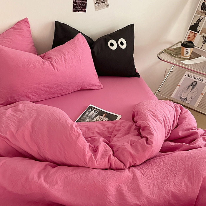 91家纺网 家纺一手货源 找家纺 优尚佳生活馆 2025新款ins风超柔褶皱亲肤磨毛水洗棉四件套纯色系列（风格一） 优尚玫红