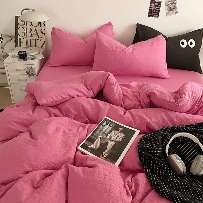 91家纺网 家纺一手货源 找家纺 优尚佳生活馆 2025新款ins风超柔褶皱亲肤磨毛水洗棉四件套纯色系列（风格一） 优尚玫红