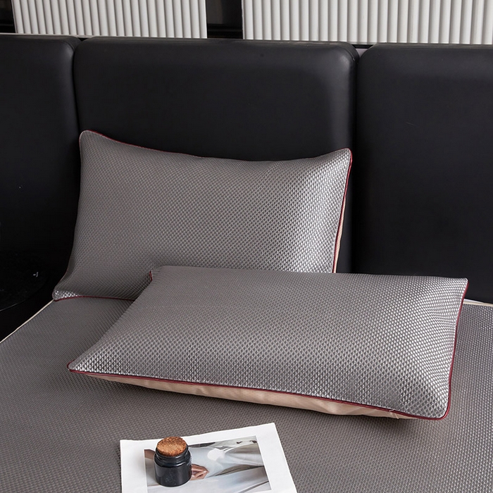 91家纺网 家纺一手货源 找家纺 情恒家纺 2025新款冰藤席床笠款三件套 皇朝 梦灰