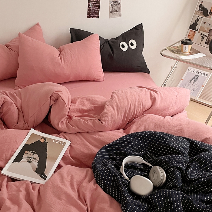 91家纺网 家纺一手货源 找家纺 优尚佳生活馆 2025新款ins风超柔褶皱亲肤磨毛水洗棉四件套纯色系列（风格一） 梦露粉