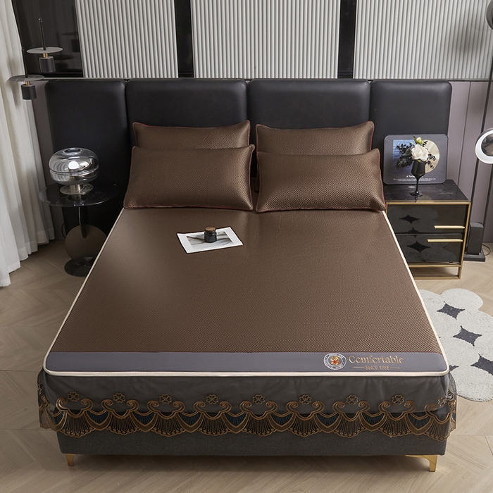 91家纺网 家纺一手货源 找家纺 情恒家纺 2025新款冰藤席床笠款三件套 皇朝 深棕