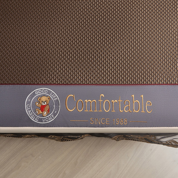 91家纺网 家纺一手货源 找家纺 情恒家纺 2025新款冰藤席床笠款三件套 皇朝 深棕