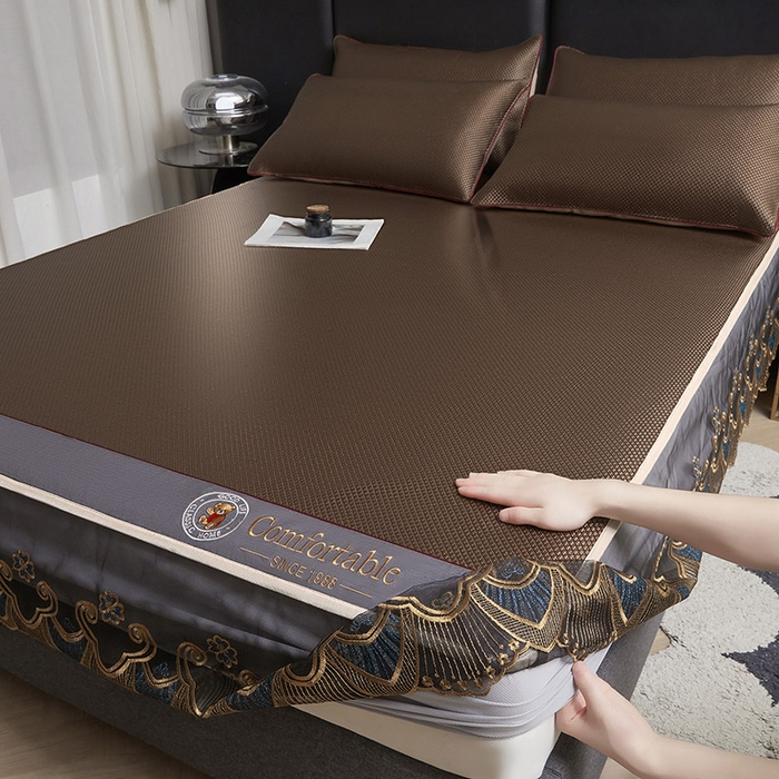 91家纺网 家纺一手货源 找家纺 情恒家纺 2025新款冰藤席床笠款三件套 皇朝 深棕