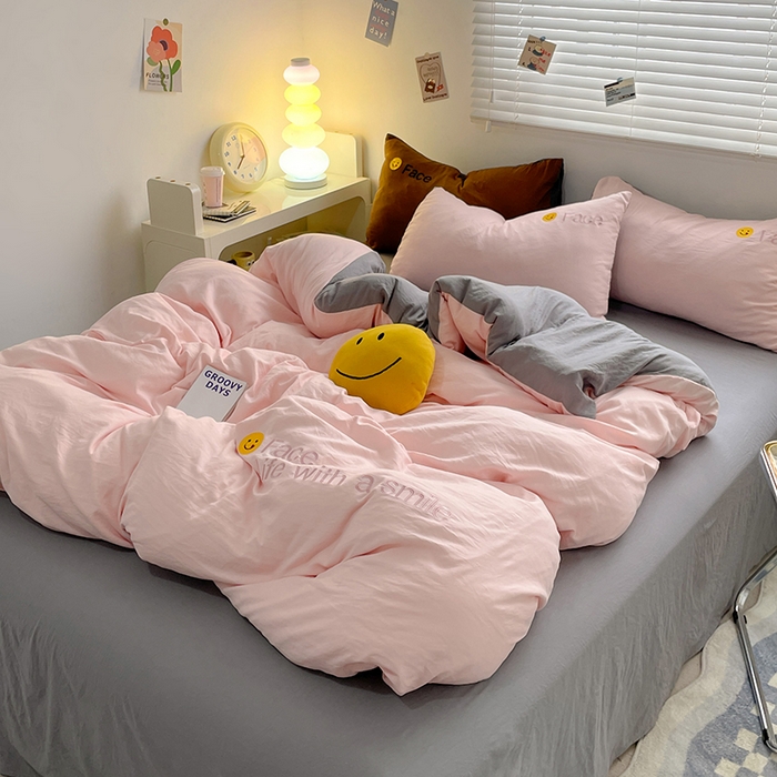 91家纺网 家纺一手货源 找家纺 优尚佳生活馆 2025新款水洗棉磨毛刺绣四件套 粉灰恋人