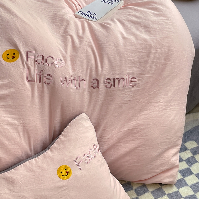 91家纺网 家纺一手货源 找家纺 优尚佳生活馆 2025新款水洗棉磨毛刺绣四件套 粉灰恋人