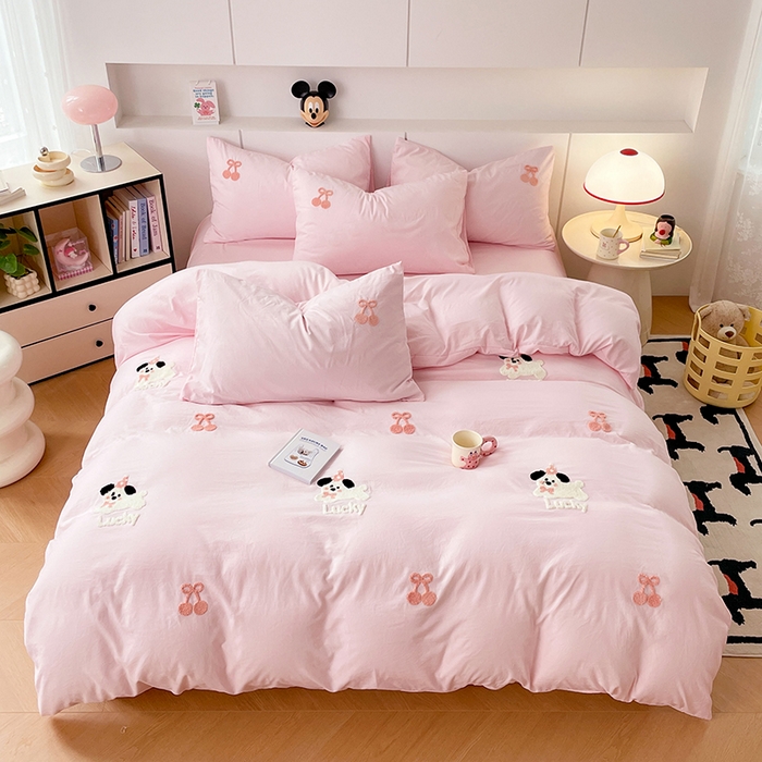 91家纺网 家纺一手货源 找家纺 优尚佳生活馆 2025新款水洗棉毛巾绣四件套（提供买家秀） 樱桃狗