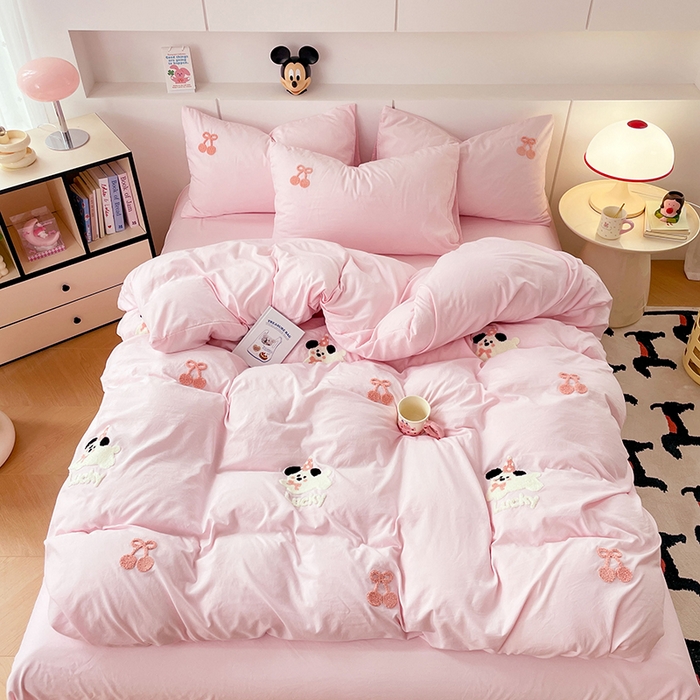 91家纺网 家纺一手货源 找家纺 优尚佳生活馆 2025新款水洗棉毛巾绣四件套（提供买家秀） 樱桃狗