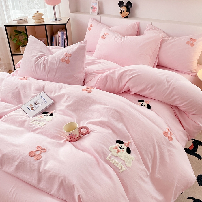 91家纺网 家纺一手货源 找家纺 优尚佳生活馆 2025新款水洗棉毛巾绣四件套（提供买家秀） 樱桃狗