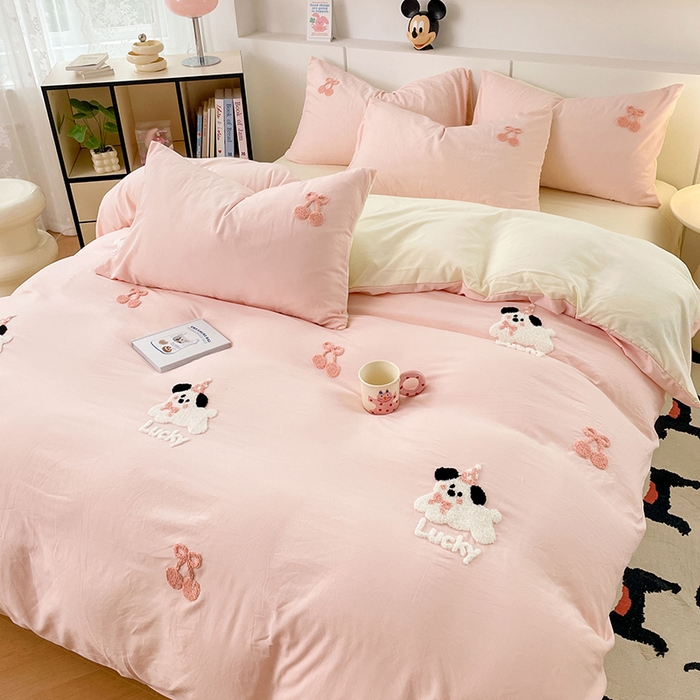 91家纺网 家纺一手货源 找家纺 优尚佳生活馆 2025新款水洗棉毛巾绣四件套（提供买家秀） 樱桃奶狗