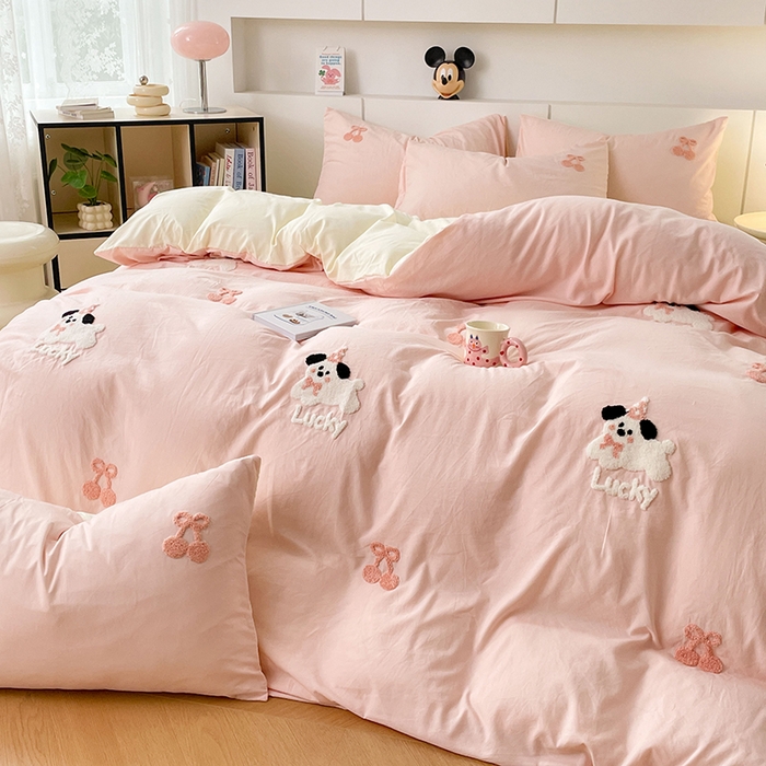 91家纺网 家纺一手货源 找家纺 优尚佳生活馆 2025新款水洗棉毛巾绣四件套（提供买家秀） 樱桃奶狗