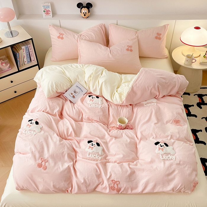 91家纺网 家纺一手货源 找家纺 优尚佳生活馆 2025新款水洗棉毛巾绣四件套（提供买家秀） 樱桃奶狗