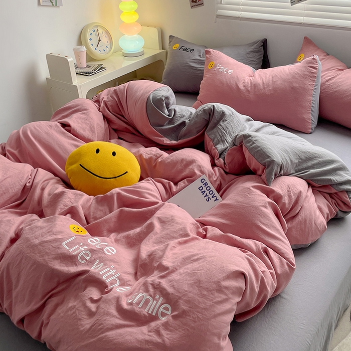 91家纺网 家纺一手货源 找家纺 优尚佳生活馆 2025新款水洗棉磨毛刺绣四件套 灰红相拥