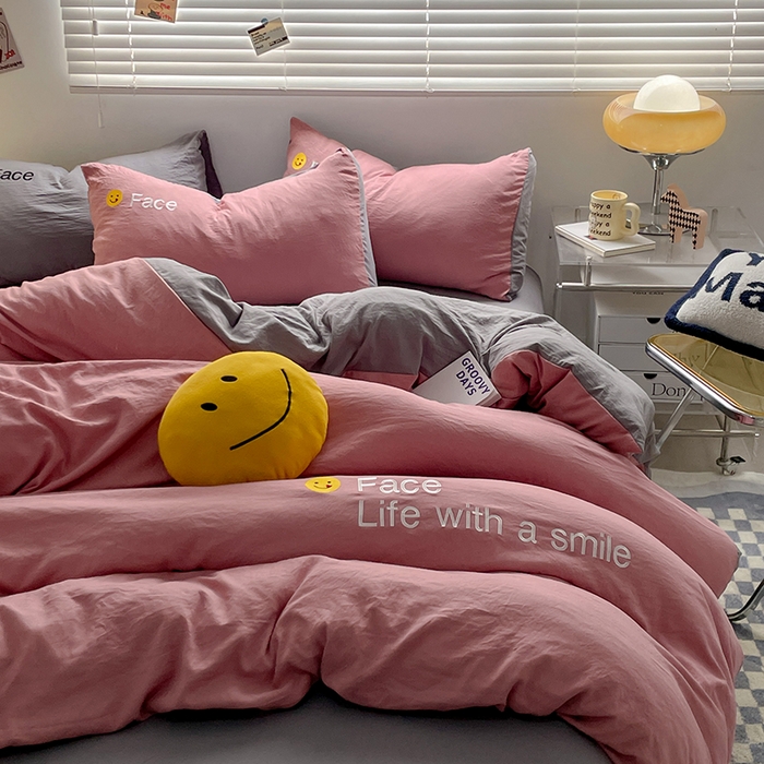 91家纺网 家纺一手货源 找家纺 优尚佳生活馆 2025新款水洗棉磨毛刺绣四件套 灰红相拥