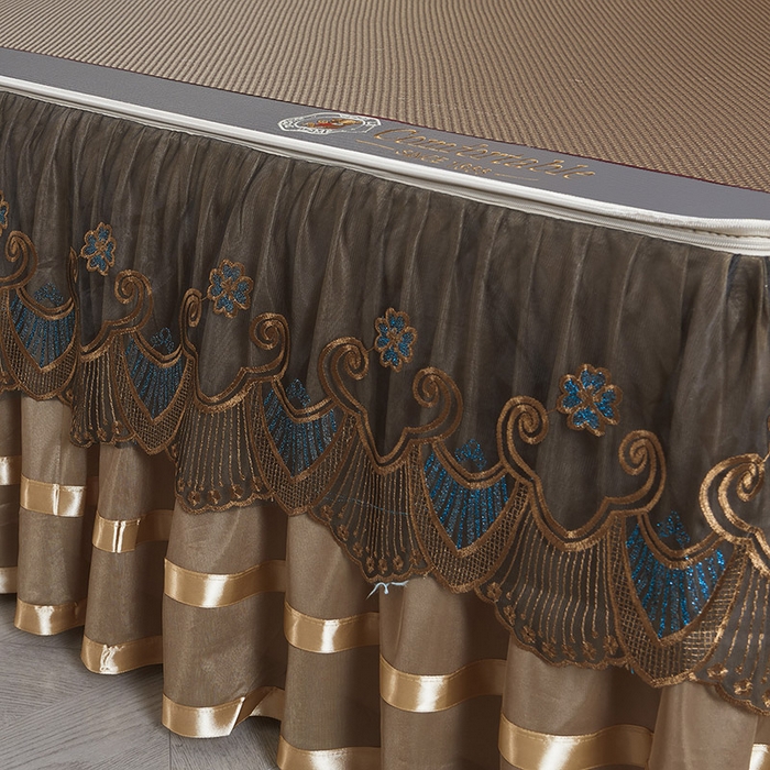 91家纺网 家纺一手货源 找家纺 情恒家纺 2025新款冰藤可拆卸床裙席三件套 皇朝 炽金