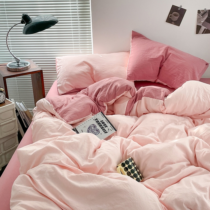 91家纺网 家纺一手货源 找家纺 优尚佳生活馆 2025新款ins风超柔褶皱亲肤磨毛水洗棉四件套双拼系列（风格二） 芭比粉红