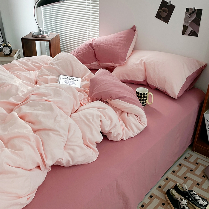 91家纺网 家纺一手货源 找家纺 优尚佳生活馆 2025新款ins风超柔褶皱亲肤磨毛水洗棉四件套双拼系列（风格二） 芭比粉红