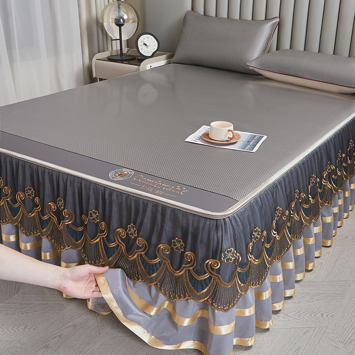 91家纺网 家纺一手货源 找家纺 情恒家纺 2025新款冰藤可拆卸床裙席三件套 皇朝 梦灰