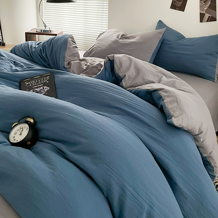 91家纺网 家纺一手货源 找家纺 优尚佳生活馆 2025新款ins风超柔褶皱亲肤磨毛水洗棉四件套双拼系列（风格二） 宝兰浅灰