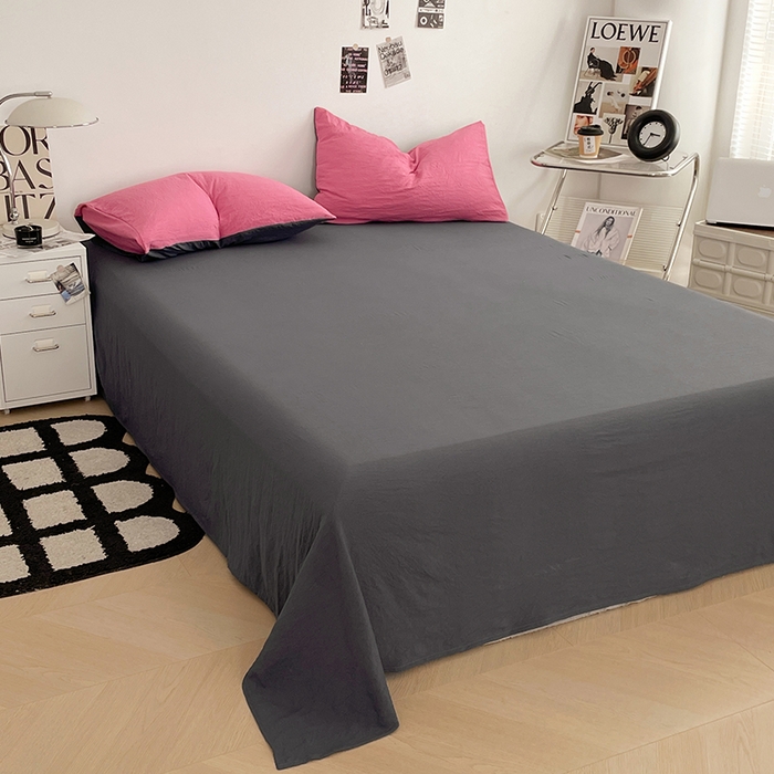 91家纺网 家纺一手货源 找家纺 优尚佳生活馆 2025新款ins风超柔褶皱亲肤磨毛水洗棉四件套双拼系列（风格一） 玫红深灰