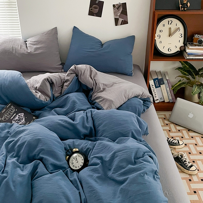 91家纺网 家纺一手货源 找家纺 优尚佳生活馆 2025新款ins风超柔褶皱亲肤磨毛水洗棉四件套双拼系列（风格二） 宝兰浅灰