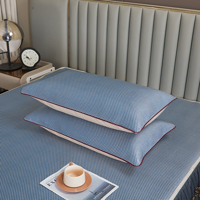 91家纺网 家纺一手货源 找家纺 情恒家纺 2025新款冰藤可拆卸床裙席三件套 皇朝 雾蓝