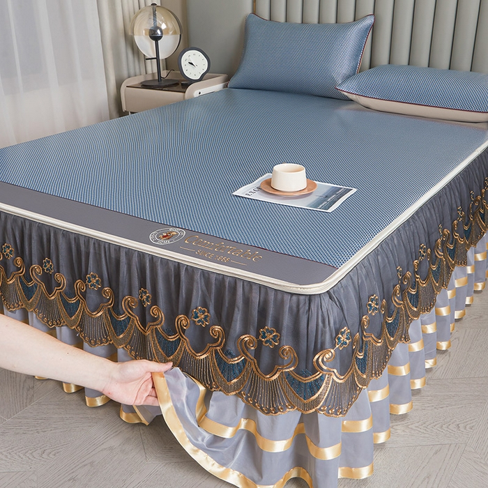 91家纺网 家纺一手货源 找家纺 情恒家纺 2025新款冰藤可拆卸床裙席三件套 皇朝 雾蓝