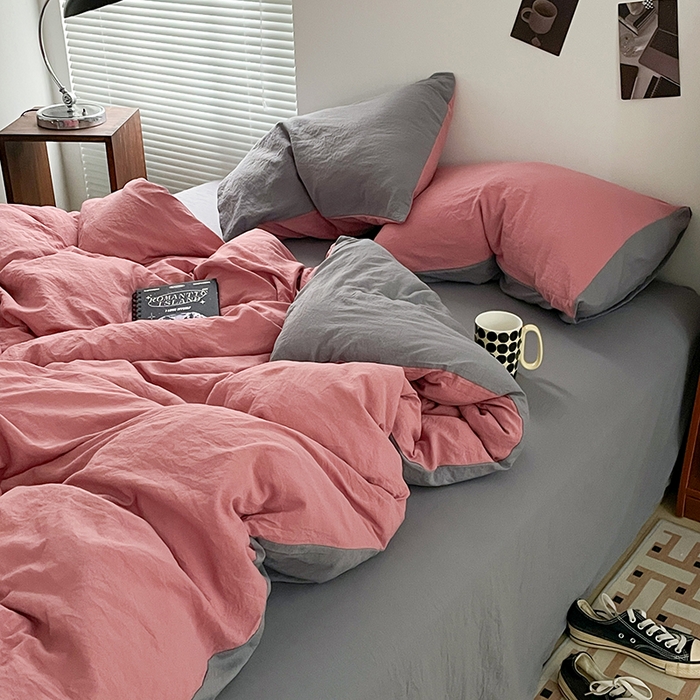 91家纺网 家纺一手货源 找家纺 优尚佳生活馆 2025新款ins风超柔褶皱亲肤磨毛水洗棉四件套双拼系列（风格二） 豆沙浅灰