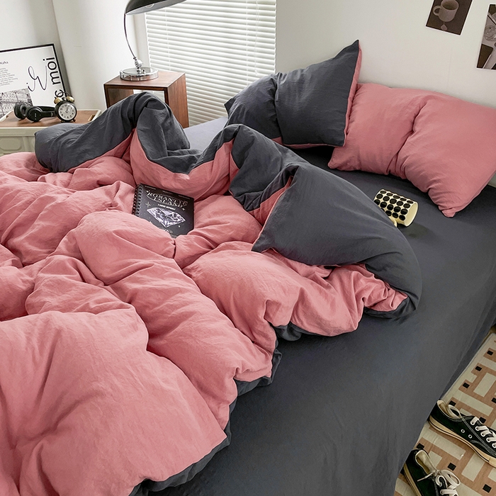 91家纺网 家纺一手货源 找家纺 优尚佳生活馆 2025新款ins风超柔褶皱亲肤磨毛水洗棉四件套双拼系列（风格二） 豆沙深灰