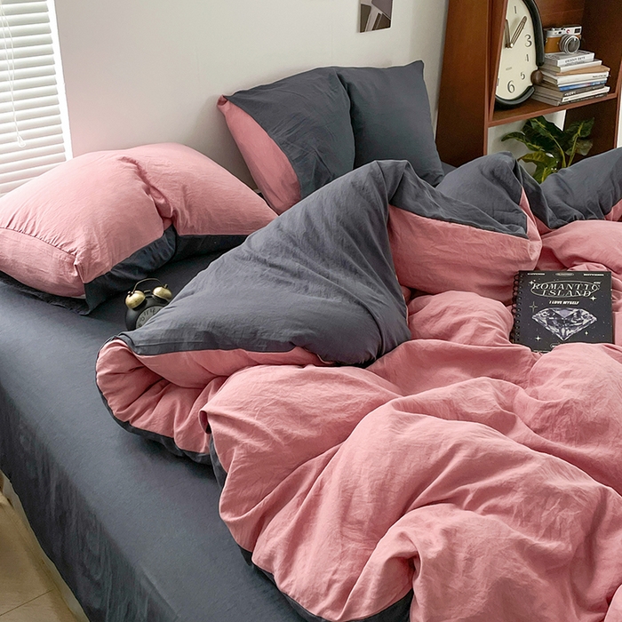 91家纺网 家纺一手货源 找家纺 优尚佳生活馆 2025新款ins风超柔褶皱亲肤磨毛水洗棉四件套双拼系列（风格二） 豆沙深灰