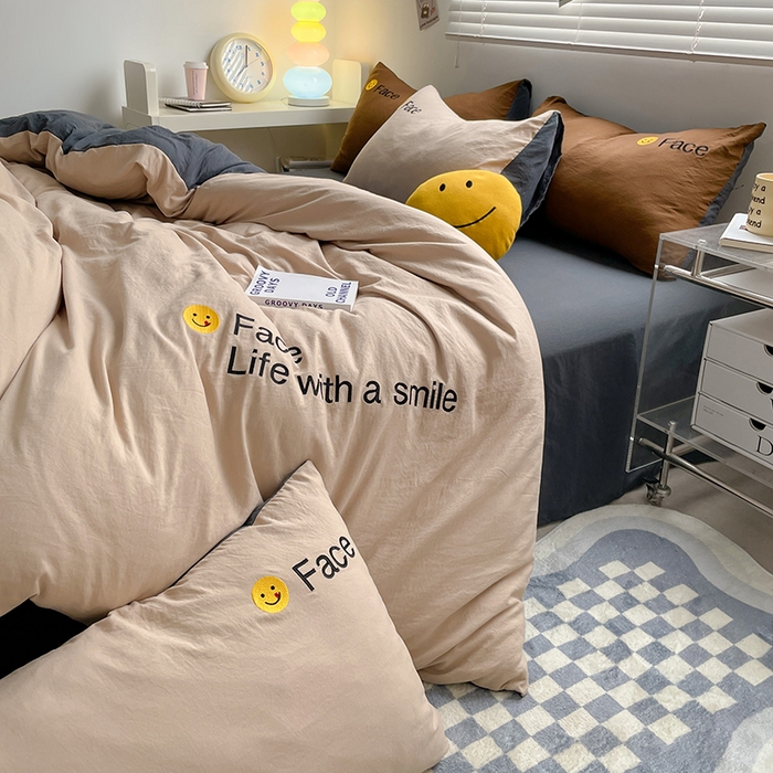 91家纺网 家纺一手货源 找家纺 优尚佳生活馆 2025新款水洗棉磨毛刺绣四件套 微笑-卡其灰