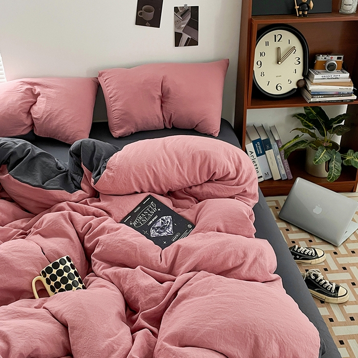 91家纺网 家纺一手货源 找家纺 优尚佳生活馆 2025新款ins风超柔褶皱亲肤磨毛水洗棉四件套双拼系列（风格二） 豆沙深灰