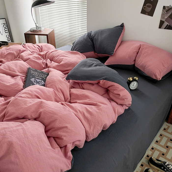 91家纺网 家纺一手货源 找家纺 优尚佳生活馆 2025新款ins风超柔褶皱亲肤磨毛水洗棉四件套双拼系列（风格二） 豆沙深灰