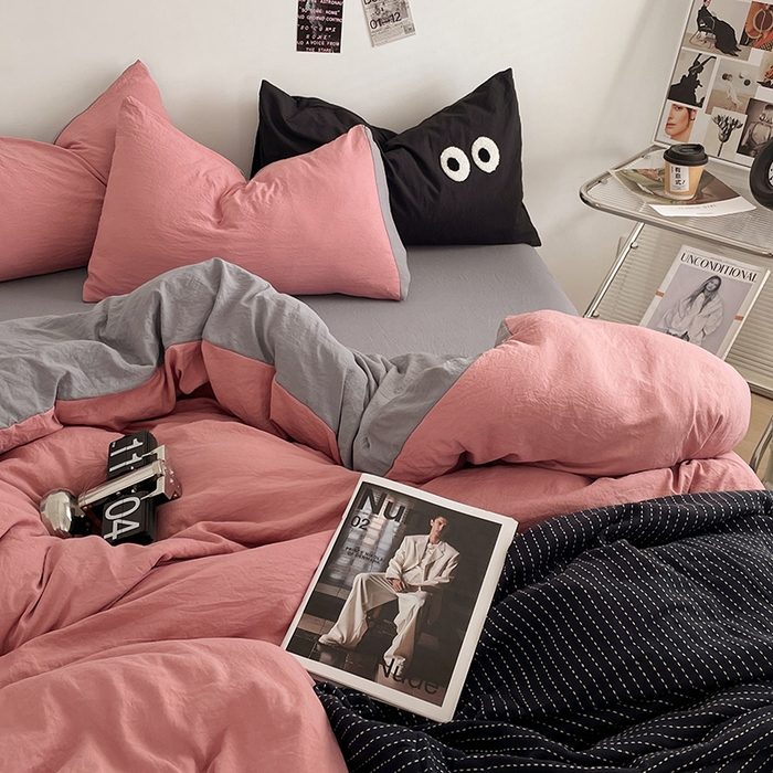 91家纺网 家纺一手货源 找家纺 优尚佳生活馆 2025新款ins风超柔褶皱亲肤磨毛水洗棉四件套双拼系列（风格一） 豆沙浅灰