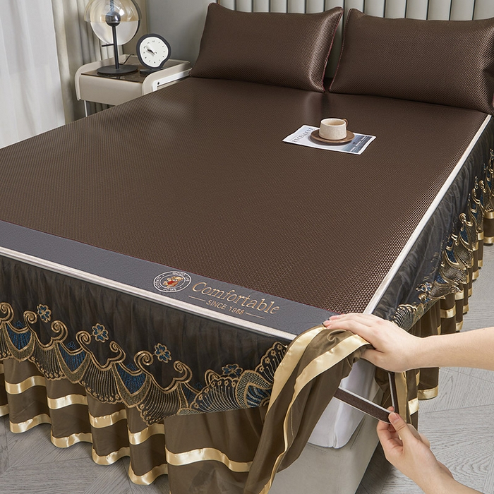 91家纺网 家纺一手货源 找家纺 情恒家纺 2025新款冰藤可拆卸床裙席三件套 皇朝 深棕