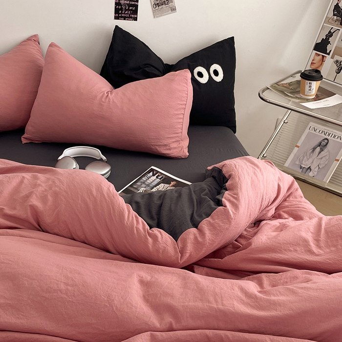 91家纺网 家纺一手货源 找家纺 优尚佳生活馆 2025新款ins风超柔褶皱亲肤磨毛水洗棉四件套双拼系列（风格一） 豆沙深灰